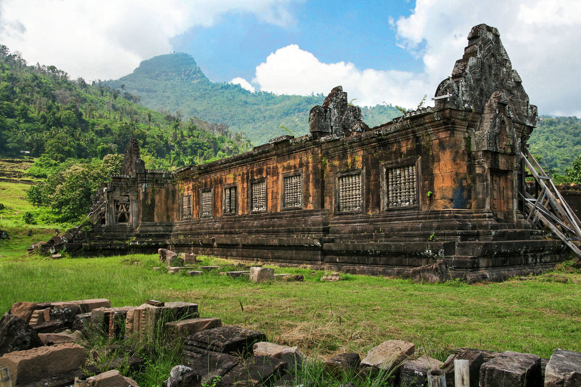 Wat Phou ist ein ehemaliger Tempelkomplex der Khmer und seit 2001 UNESCO-Weltkulturerbe